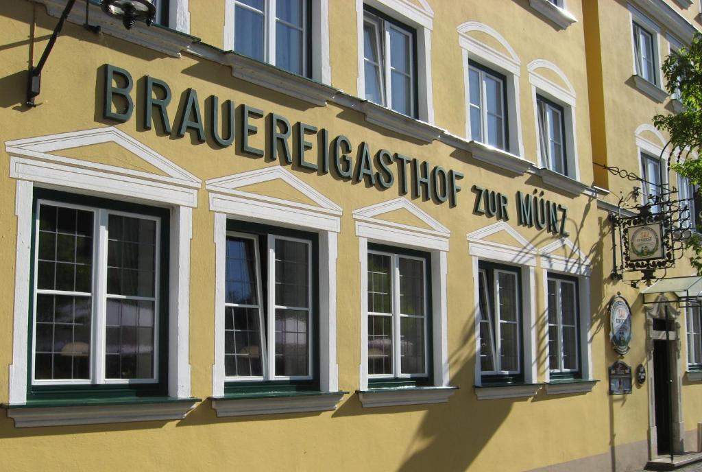 Brauereigasthof Zur Muenz Seit 1586 Günzburg Екстериор снимка